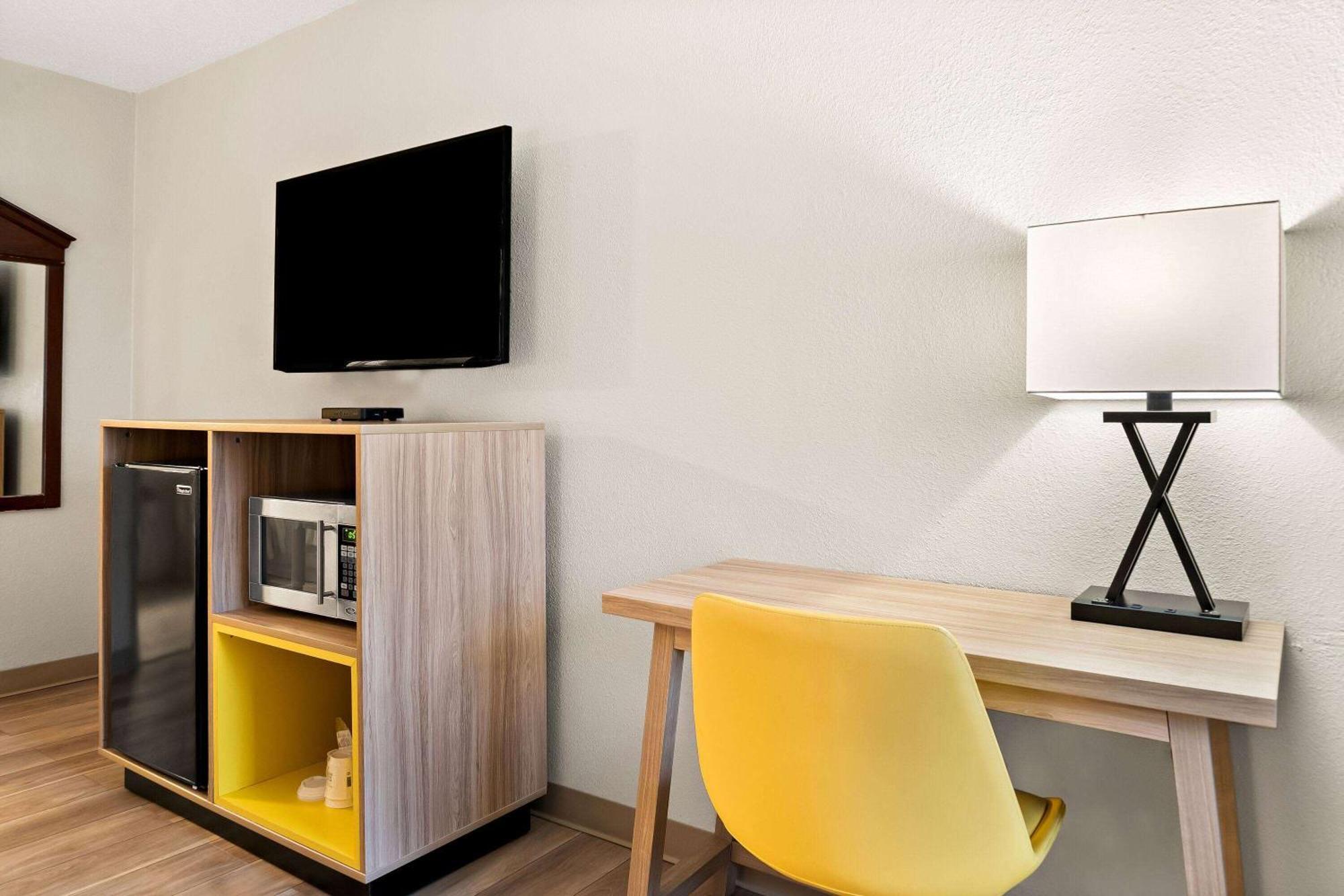 Days Inn & Suites By Wyndham Warren Ngoại thất bức ảnh