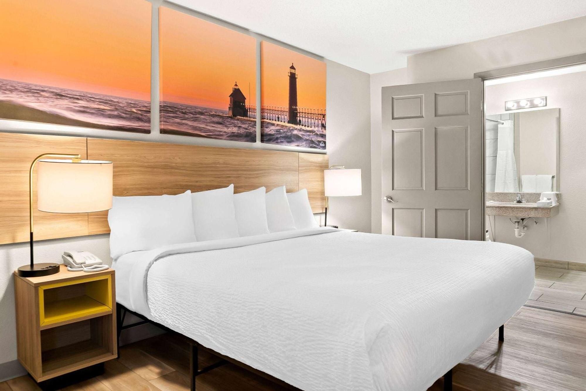 Days Inn & Suites By Wyndham Warren Ngoại thất bức ảnh