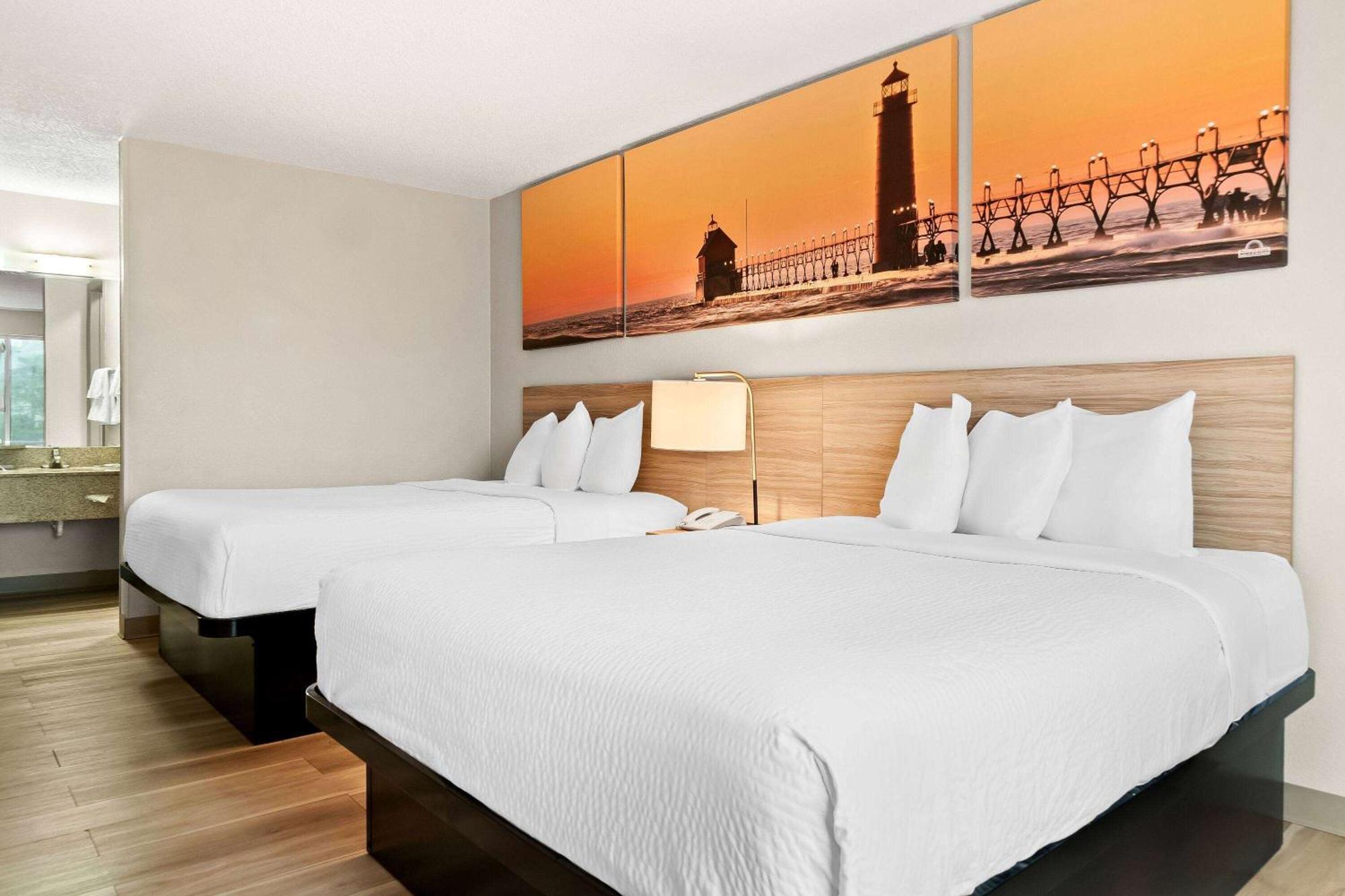 Days Inn & Suites By Wyndham Warren Ngoại thất bức ảnh